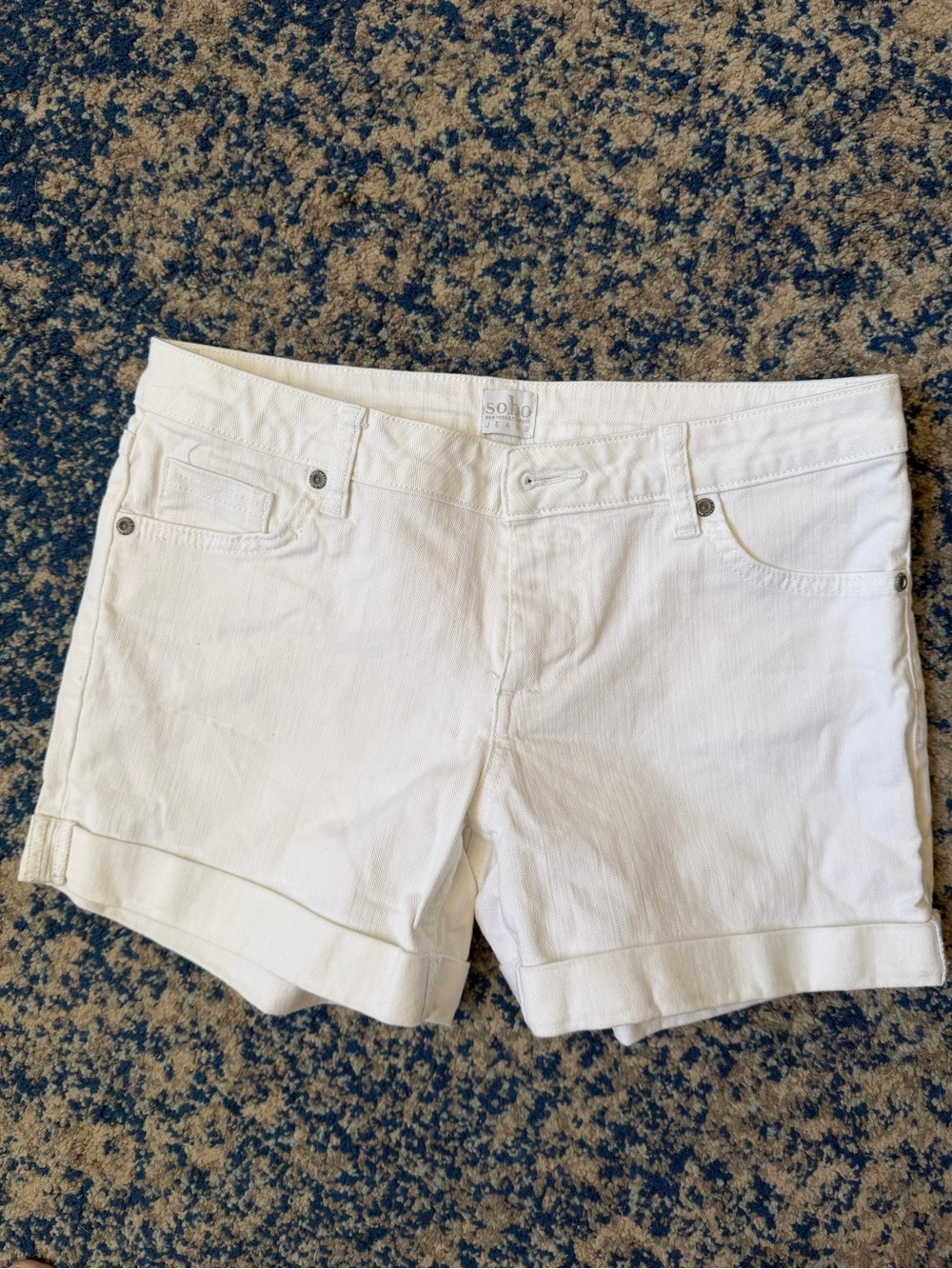 SOHO NY&Co White Women's Rolled-Hem Shorts Medium Rise